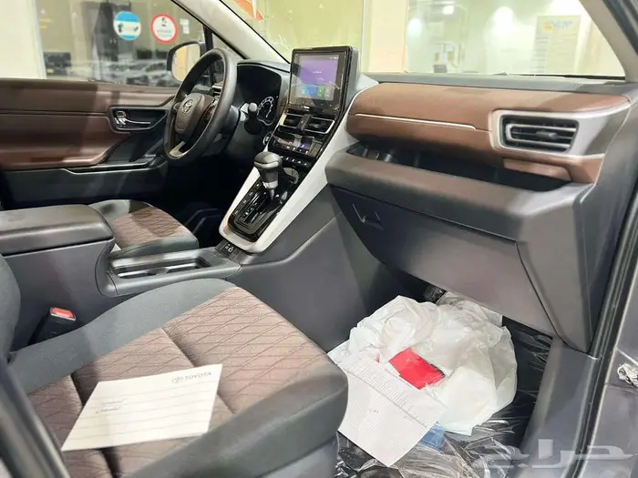 تويوتا انوفا بنزين موديل 2025 26