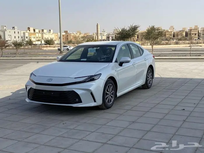 تويوتا كامري Eهايبرد كاش -اقساط2025 2