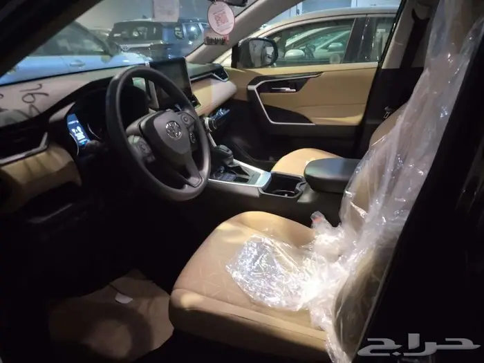 راف فور اكس ال اي 2.0 تربو رياضية بنزين (4 4) (أسود  2025) 3