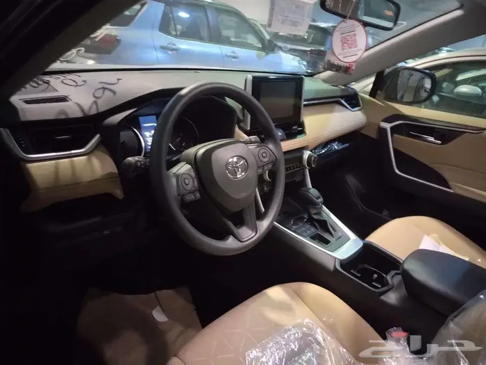 راف فور اكس ال اي 2.0 تربو رياضية بنزين (4 4) (أسود  2025) 6