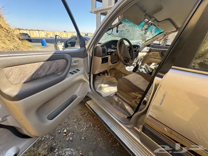 لاندكروزر صالون 2001 0