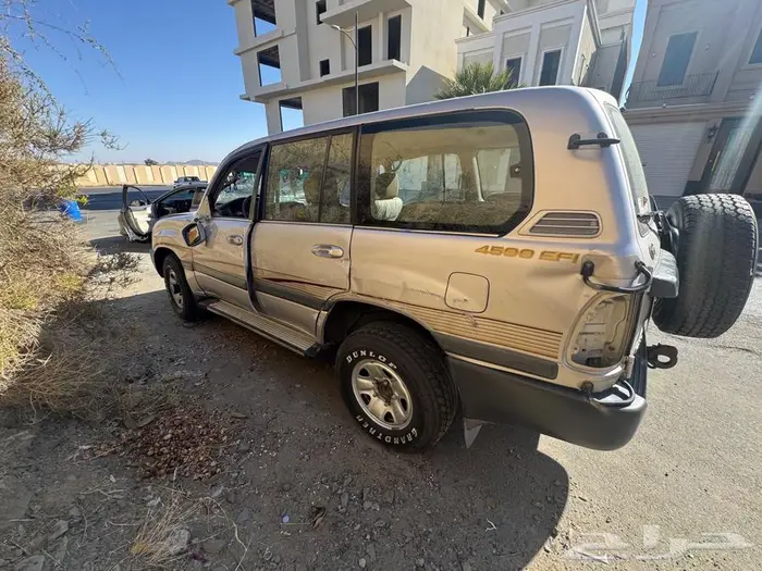 لاندكروزر صالون 2001 5