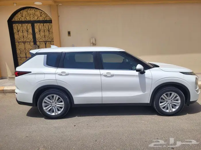 ميتسوبيشي اوتلاندر 2023 اخو الجديد 5