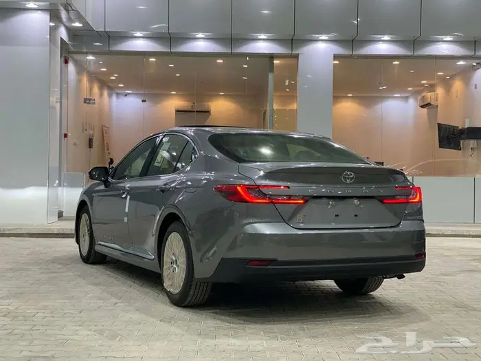 تويوتا كامري LE بنزين 2025 - أقل سعر 4