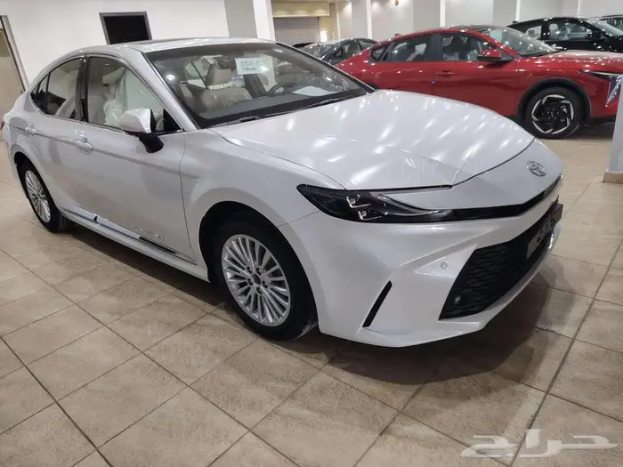 كامرى LE بنزين 2025 0