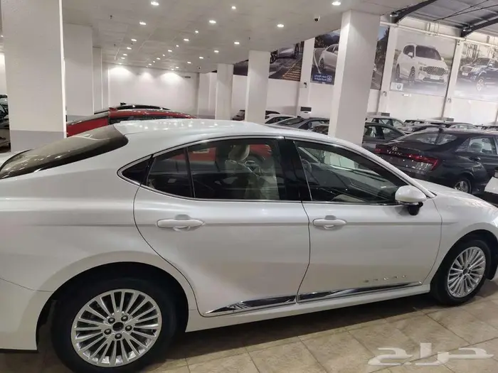 كامرى LE بنزين 2025 7