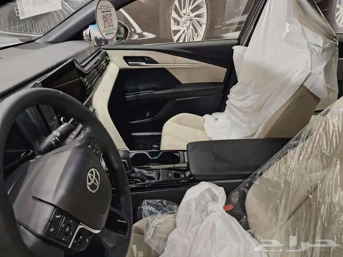 كامرى LE بنزين 2025 8