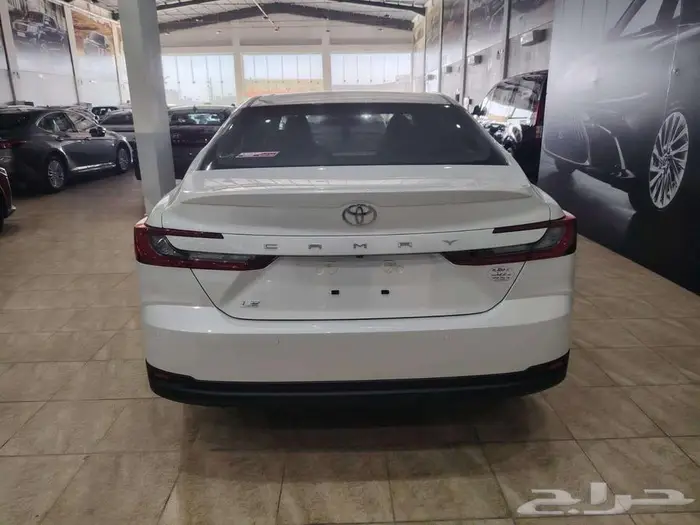 كامرى LE بنزين 2025 4