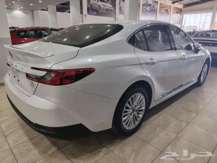 كامرى LE بنزين 2025 6