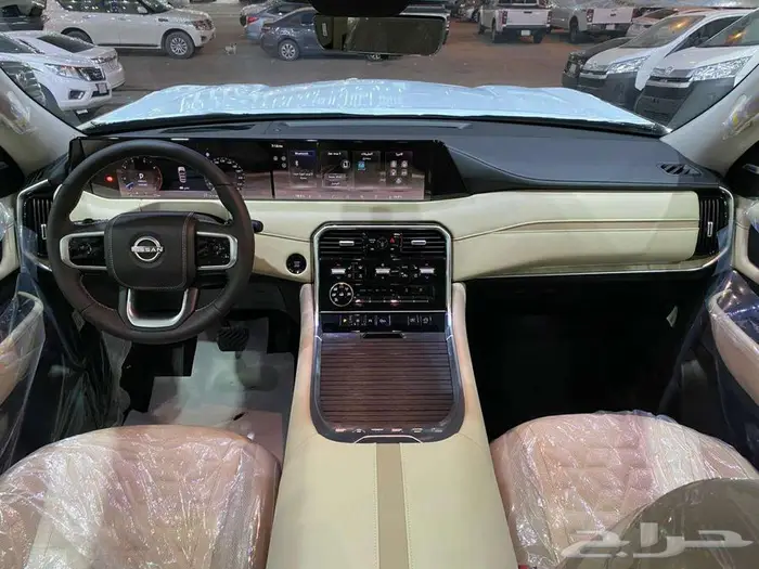 نيسان باترول بلاتنيوم 2025 اسود توين تربو خليجي عماني 19