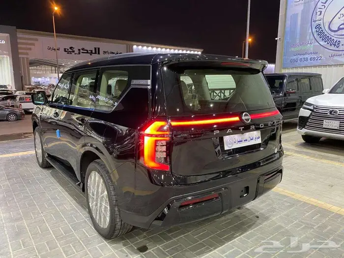 نيسان باترول بلاتنيوم 2025 اسود توين تربو خليجي عماني 52