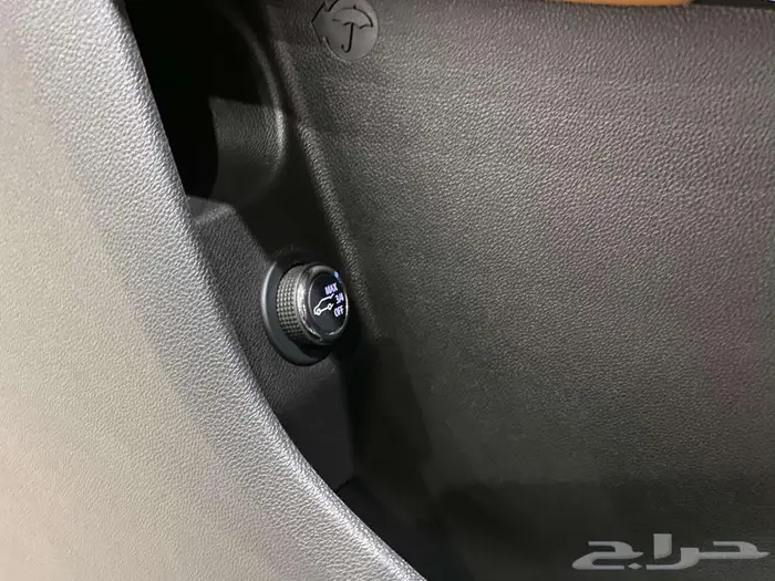 كاديلاك اكس تي 4 موديل 2023 اسود فل سعودي ماشيه 20 الف كم 42