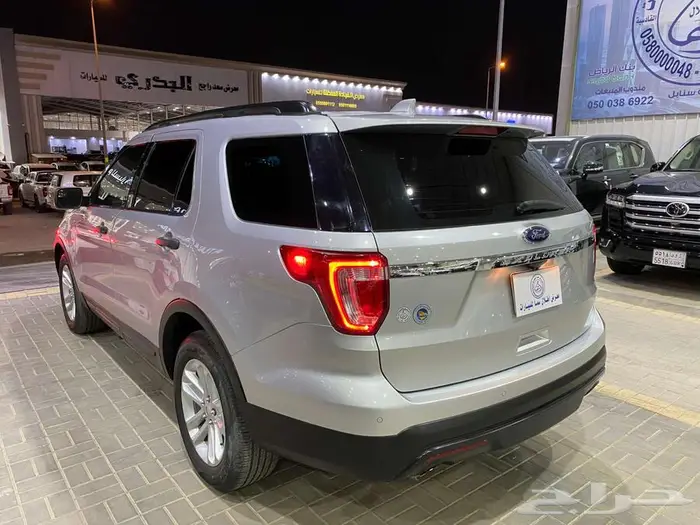 فورد اكسبلورر 2017 فضي ماشيه 172000كم 35