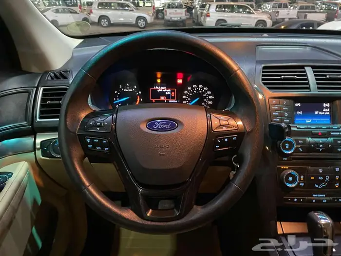 فورد اكسبلورر 2017 فضي ماشيه 172000كم 23