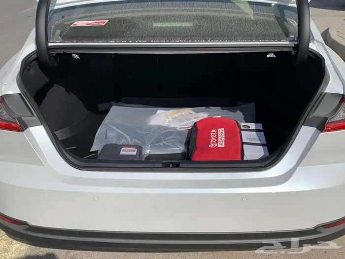 تويوتا كامرى LE موديل 2025 11