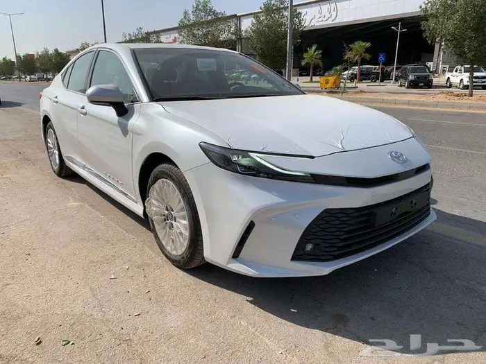 تويوتا كامرى LE موديل 2025 2