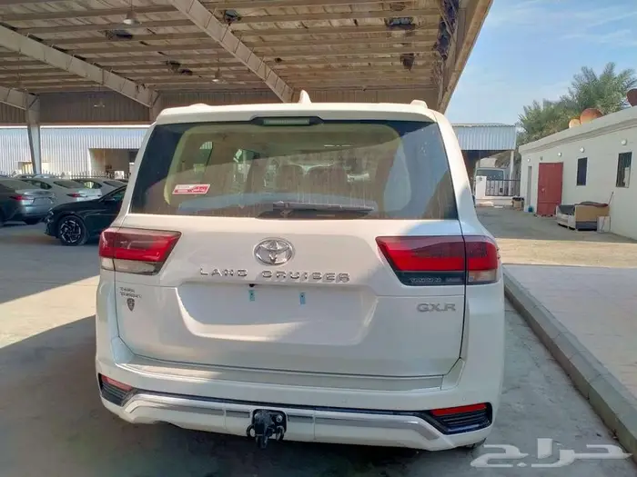 تويوتا لاندكروزر GXR3 بنزين 2025 سعودي 4