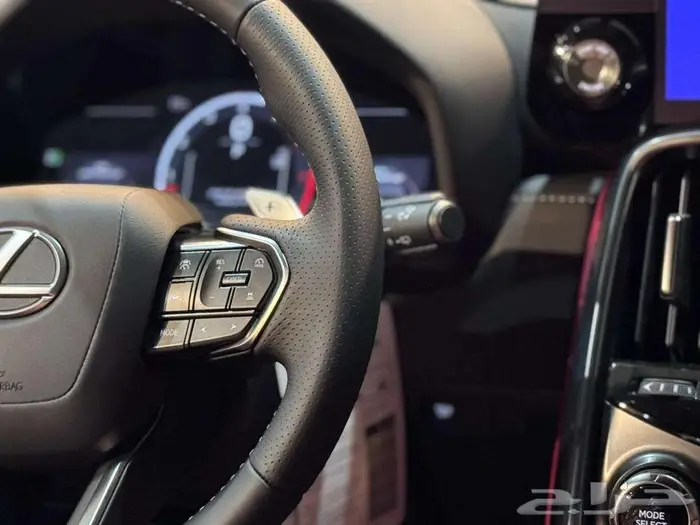 لكزس اف سيورت بريمي 2025 6