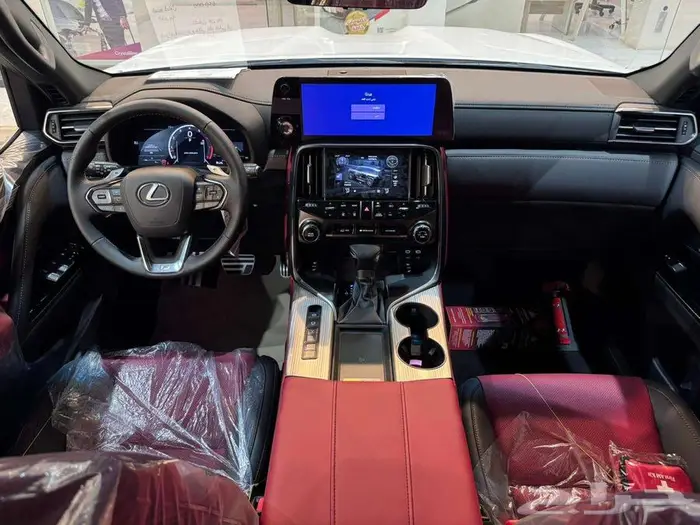 لكزس اف سيورت بريمي 2025 2