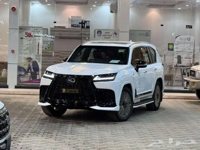 لكزس اف سيورت بريمي 2025 1