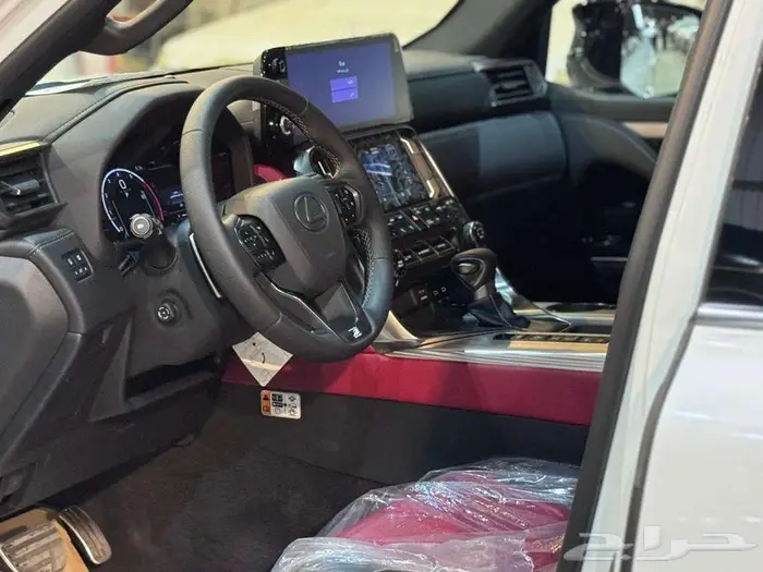 لكزس اف سيورت بريمي 2025 14