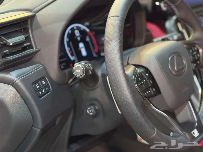 لكزس اف سيورت بريمي 2025 16