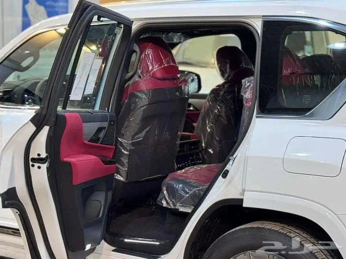 لكزس اف سيورت بريمي 2025 7