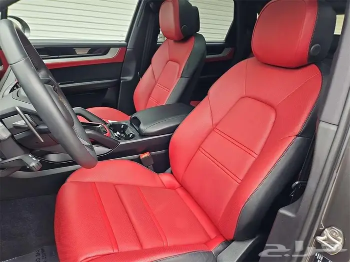 2025 Porsche Cayenne Base 10