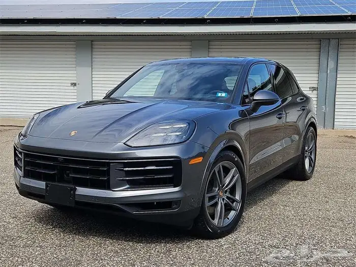 2025 Porsche Cayenne Base 0