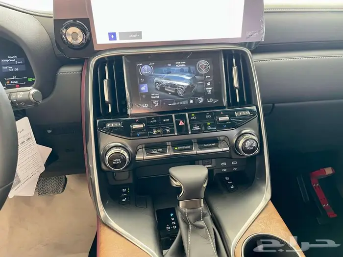 لكزس LX600 BB موديل 2025 عماني 10