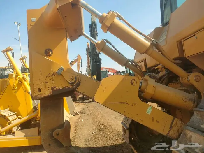 تراكتور كتربيللر D9R سنه الصنع 2010 للبيع فى الرياض 8