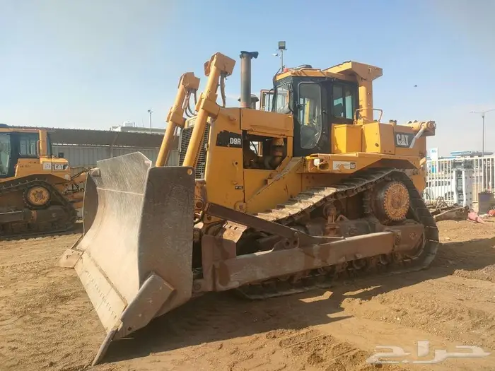 تراكتور كتربيللر D9R سنه الصنع 2010 للبيع فى الرياض 0