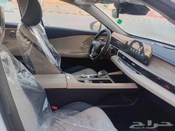 شيري اريزو 8 2025 لكجيري لدى سفنز التجارية للسيارات 9