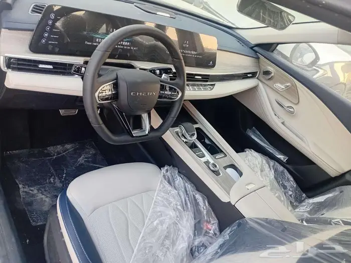 شيري اريزو 8 2025 لكجيري لدى سفنز التجارية للسيارات 8