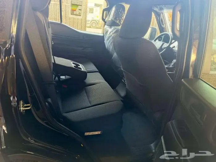 تويوتا برادو تي اكس 2 اسود بنزين 2026 خصم خاص 5