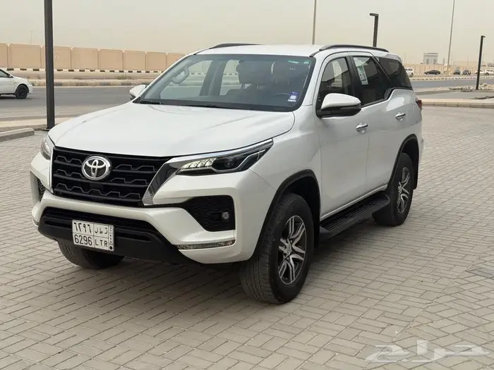 تويوتا فورتشنر 2023 مخزن 6 سرندل VX 0