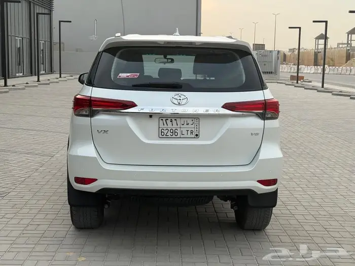 تويوتا فورتشنر 2023 مخزن 6 سرندل VX 3