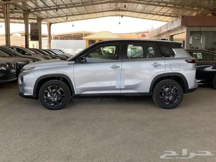 اوربان GLXفل كامل لون فضي 2026 متوفر لدى معرض الفريدي 1