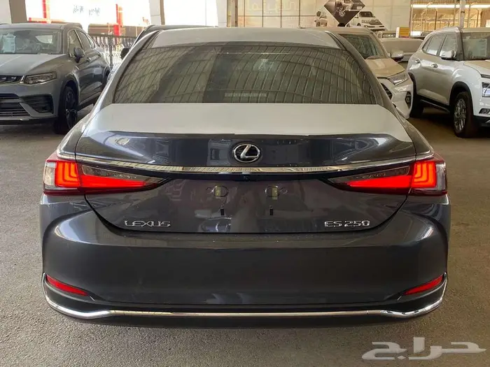 لكزس ES250 2025سعودي aa اقل سعر لدى الفريدي 2