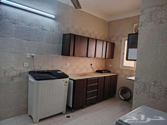 ملحق غرفة و مطبخ و دورة مياه الدور الرابع للايجار الشهري 3