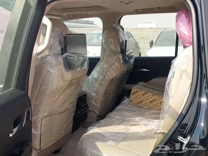 تويوتا لاندكروزر VXR بنزين 2026 سعودي 3