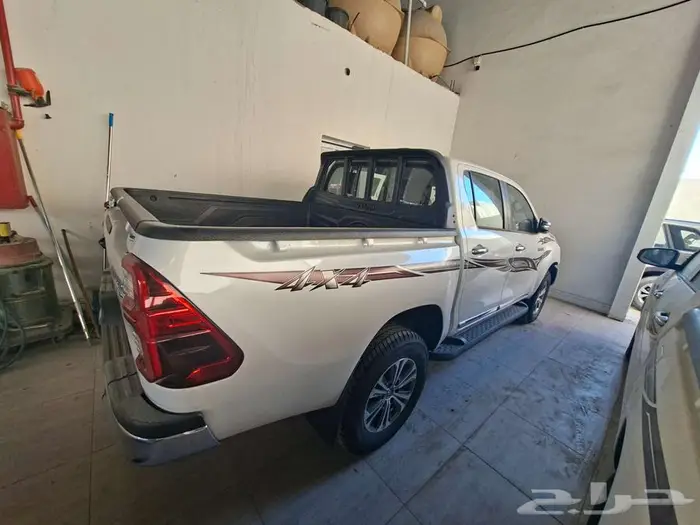 هايلوكس غمارتين S-GLX اوتوماتيك بنزين 2025 1