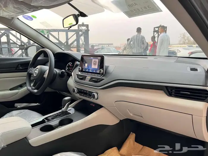 نيسان التيما SV نص فل 2025 14