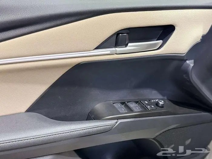 كامرى نص فل LE موديل 2025 اللون الابيض ( اقساط بنوك ) 9