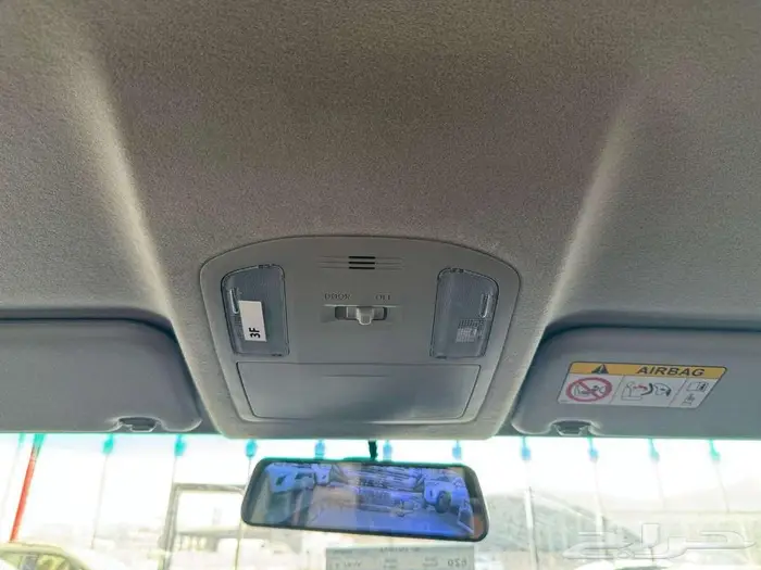 تويوتا هايلوكس SGLX بريمي بنزين 2.7 فل كامل دبل 2025 21