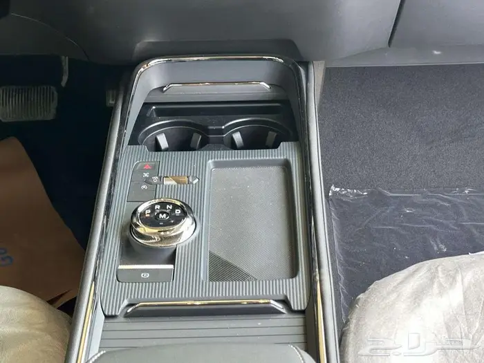 عرض للكاش فورد تورس امبيانتي 2026 11