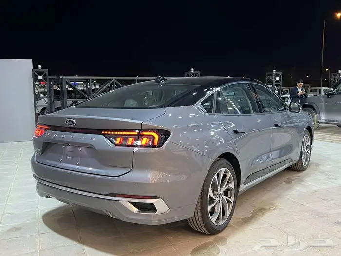 فورد تورس تيتانيوم موديل 2026 4