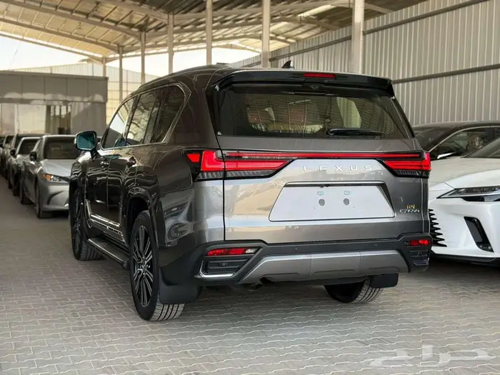 لكزس LX 600 BB موديل 2025 - خليجي عرض نهاية العام 3