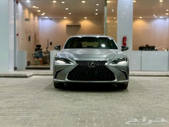 لكزس ES 300 HH موديل 2025 - عرض نهاية العام 224000 19
