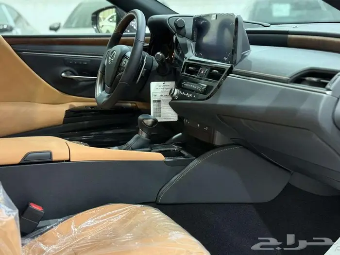 لكزس ES 300 HH موديل 2025 - عرض نهاية العام 224000 24